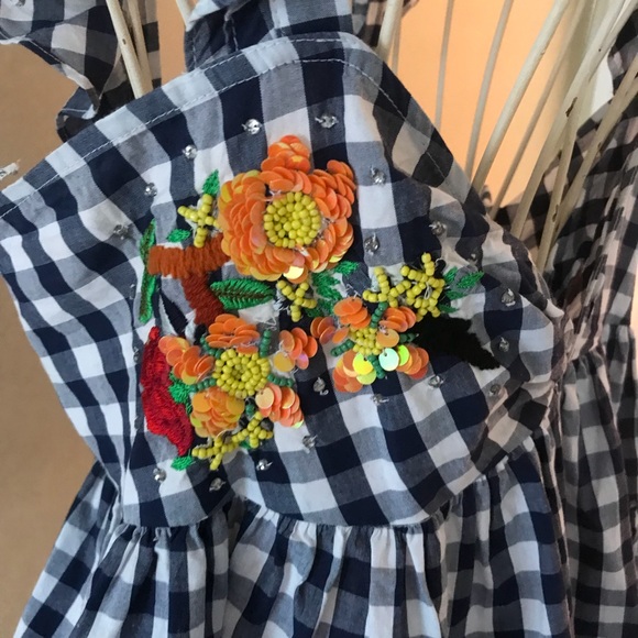 Top - Picture 2 of 4